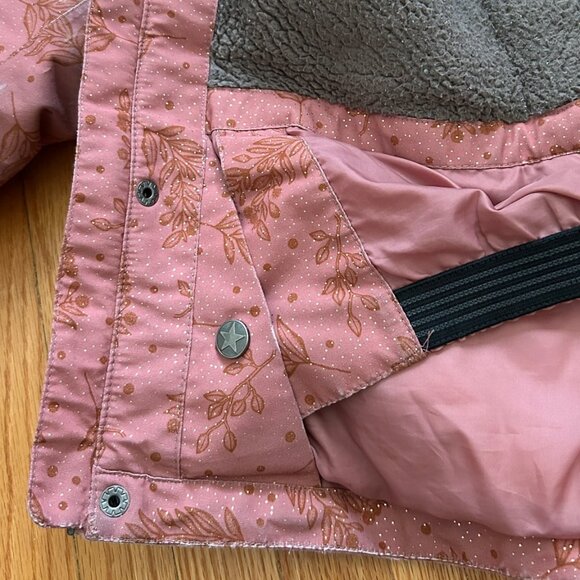 Gorgeous and warm kids winter coat with ruffles - sz 6 - Picture 4 of 10